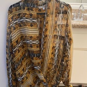 Women chains print oxygene shirt